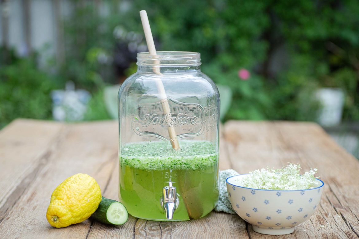 Gurke-Holunder-Sirup